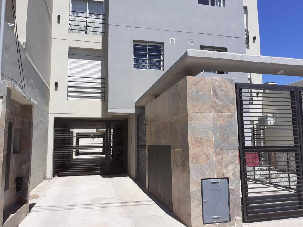 Apartamento Departamento Witcomb Con Estacionamiento Bahía Blanca Exterior foto